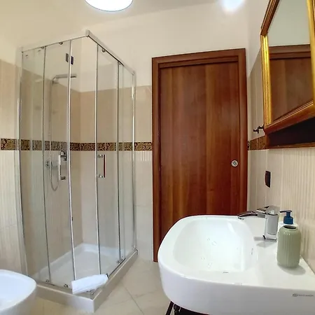 Rondo Retreat Apartment *
