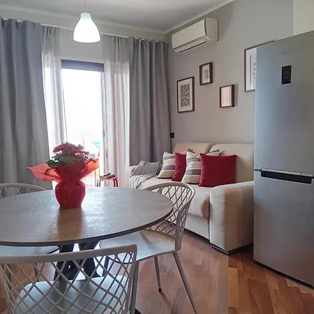 Rondo Retreat Apartment *