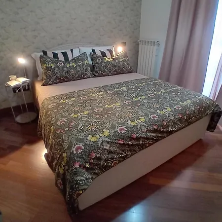 Rondo Retreat Apartment *